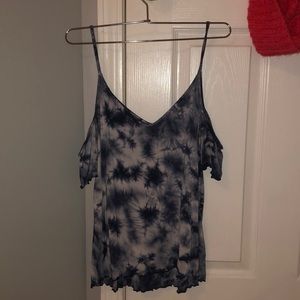 American Eagle blue tie dye shirt